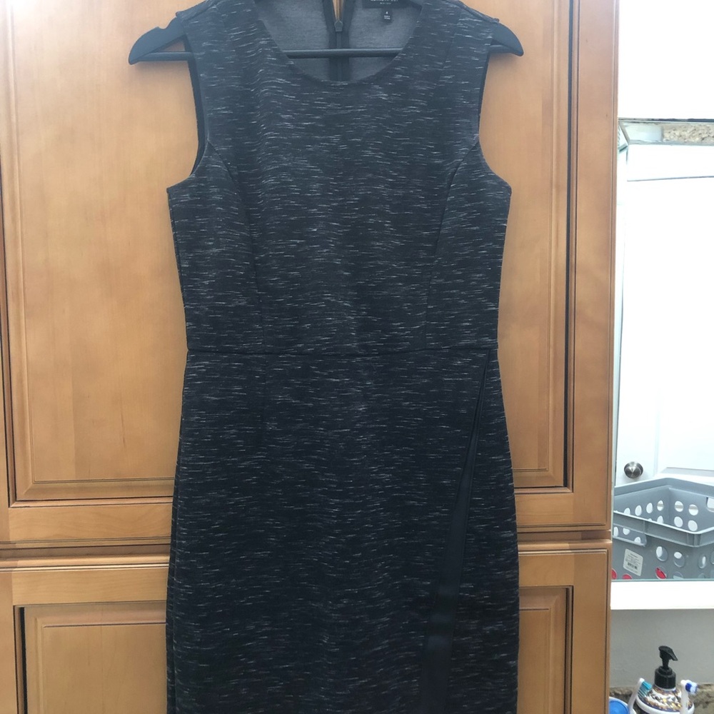 Kenneth Cole size 4 midi dress.
